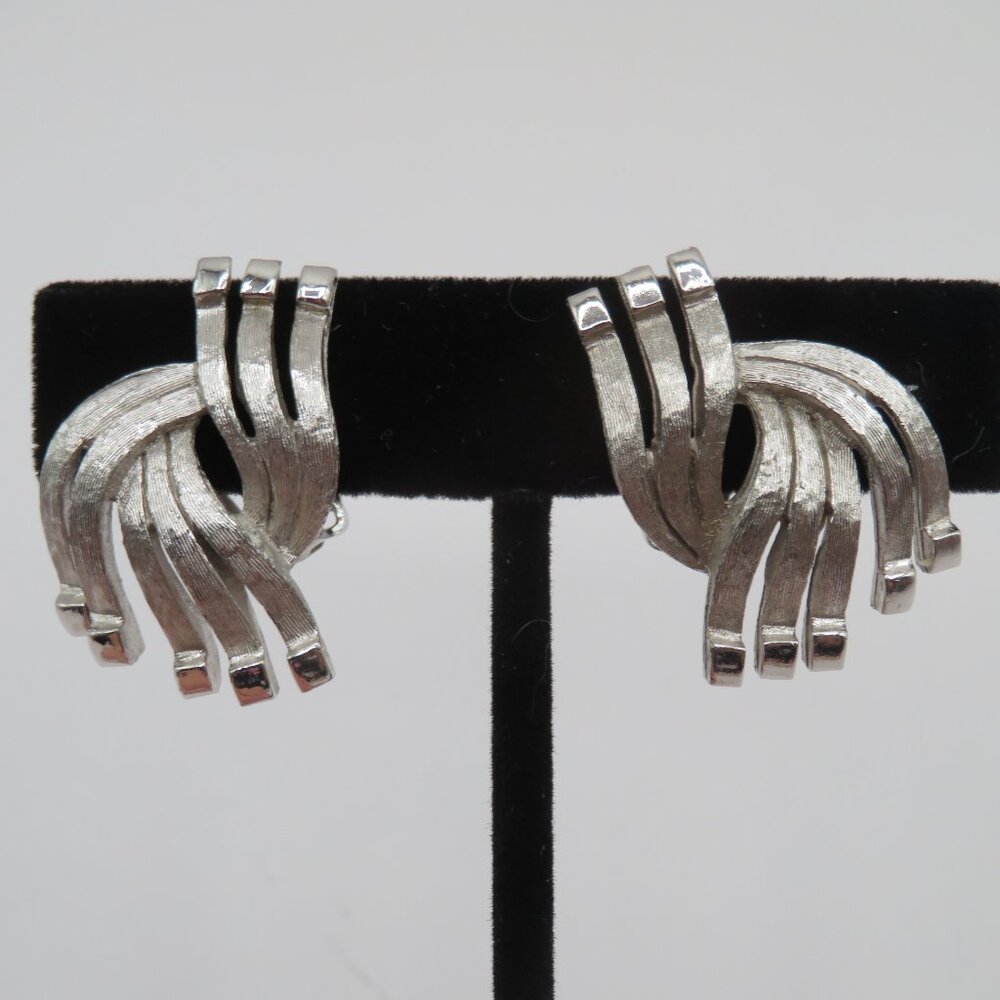 Vintage Charel Clip On Earrings Silver Tone - Picture 2 of 10